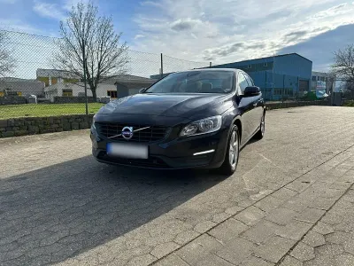 Gebraucht Volvo S60 150 PS (110 kW) 2016 Schwarz Limousine