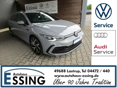 Gebraucht VW Golf VIII R-line 150 PS (110 kW) 2022 Mondsteingrau Kombi
