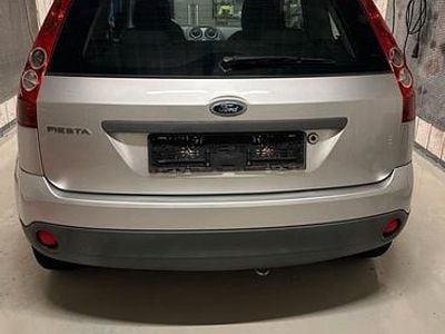 Silber Gebraucht 2006 Ford Fiesta Kleinwagen | 900 € (Guter Preis)