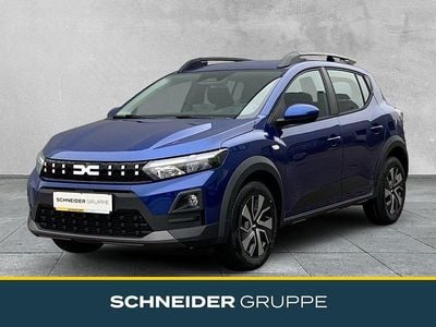 Blau Neu 2025 Dacia Sandero Expression Limousine | 19.020 €