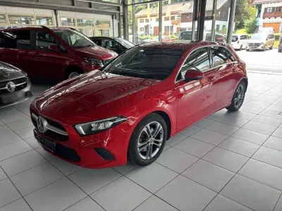 Gebraucht Mercedes A200 163 PS (119 kW) 2018 Rot Limousine