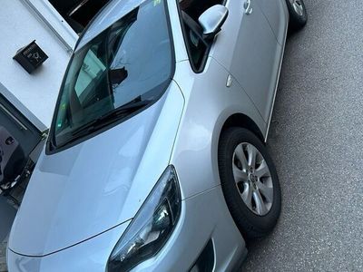 gebraucht Opel Astra Sportstourer Kombi sparsames Familienauto