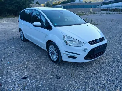 Gebraucht Ford S-MAX Trend 140 PS (102 kW) 2015 Weiß Van / Kleinbus