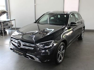 Gebraucht Mercedes GLC220 194 PS (142 kW) 2020 Grau , graphitgrau metallic Limousine