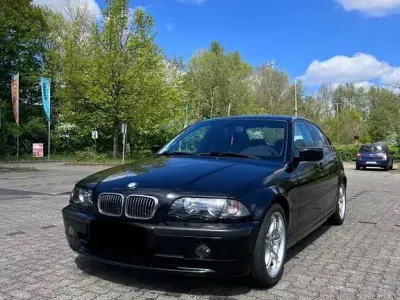 Gebraucht BMW 325 192 PS (141 kW) 2001 Schwarz Limousine