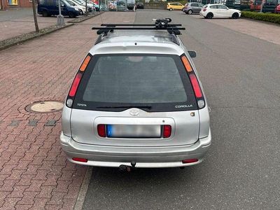 Gebraucht Toyota Corolla 110 PS (80 kW) 2001 Silber Kombi