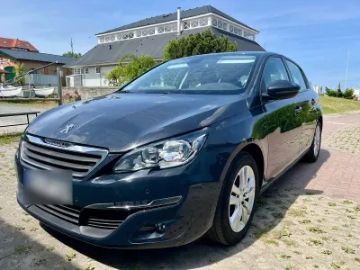 Gebraucht Peugeot 308 Access 82 PS (60 kW) 2015 Schwarz Limousine