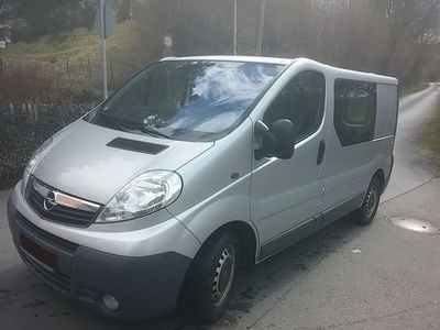 Gebraucht Opel Vivaro 155 PS (114 kW) 2006 Silber metallic Van / Kleinbus