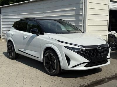 Neu Nissan Qashqai 158 PS (116 kW) 2025 Pearl white / schwarzes dach SUV