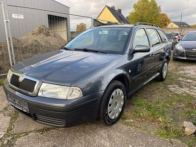Grau Gebraucht 2007 Skoda Octavia Tour Kombi | 3.499 € (Fairer Preis)
