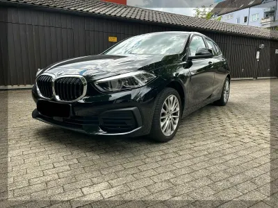 Gebraucht BMW 118 Advantage 140 PS (102 kW) 2021 Schwarz Kleinwagen