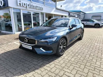 Gebraucht Volvo V60 257 PS (189 kW) 2025 Blau Kombi