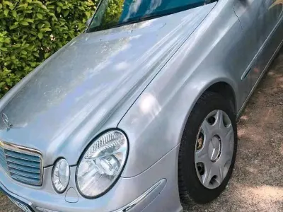 Gebraucht Mercedes E240 177 PS (130 kW) 2002 Grau Limousine