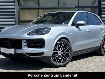 Gebraucht Porsche Cayenne 470 PS (345 kW) 2024 Dolomitsilbermetallic SUV