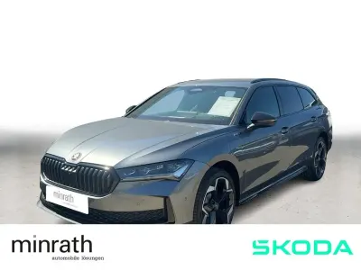 Nuova Skoda Superb SportLine 204 CV (150 kW) 2026 Grigio Station wagon