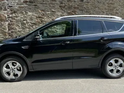 Gebraucht Ford Kuga 120 PS (88 kW) 2019 Schwarz SUV