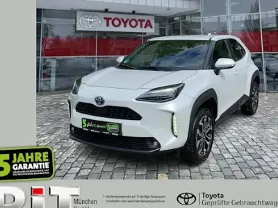 Gebraucht Toyota Yaris Cross Team 116 PS (85 kW) 2023 Weiß SUV