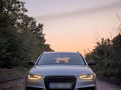 Silber Gebraucht 2015 Audi A4 Competition Kombi | 12.999 € (Fairer Preis)