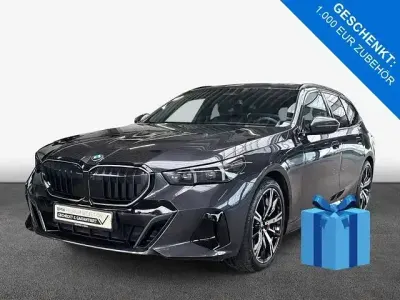 Gebraucht BMW 540 M Sport 303 PS (222 kW) 2025 Grau Kombi