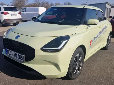 Gebraucht Suzuki Swift Comfort+ 83 PS (61 kW) 2025 Cool yellow Kleinwagen