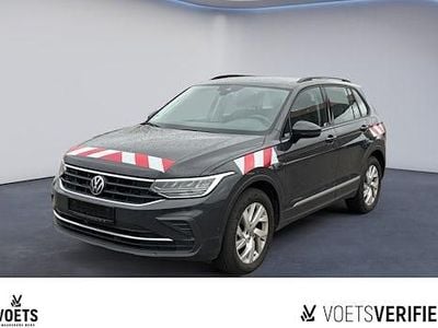 Grau Gebraucht 2023 VW Tiguan Allspace Life SUV | 29.595 € (Superpreis)