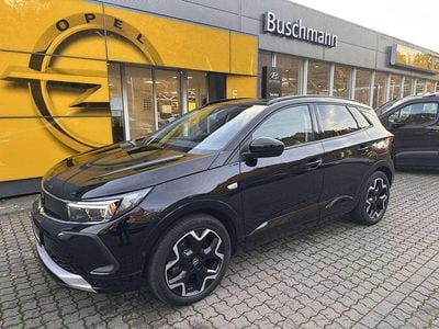 Second-hand Opel Grandland X Ultimate 300 CP (220 kW) 2022 Negru SUV