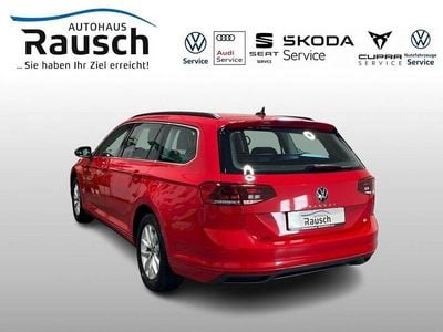 Usata VW Passat 122 CV (89 kW) 2023 Rosso Station wagon