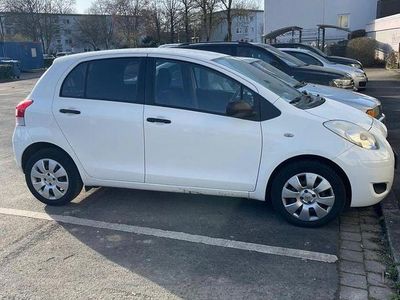 Gebraucht Toyota Yaris Sol 69 PS (50 kW) 2010 Weiß Kleinwagen
