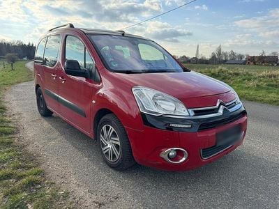 Gebraucht Citroën Berlingo 92 PS (67 kW) 2012 Rot Van / Kleinbus