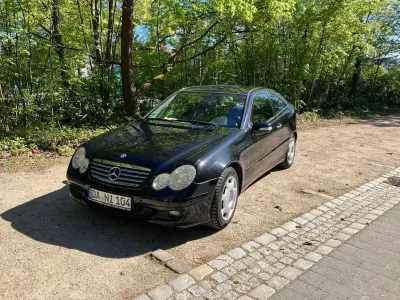 Gebraucht Mercedes C160 122 PS (89 kW) 2006 Schwarz Coupé