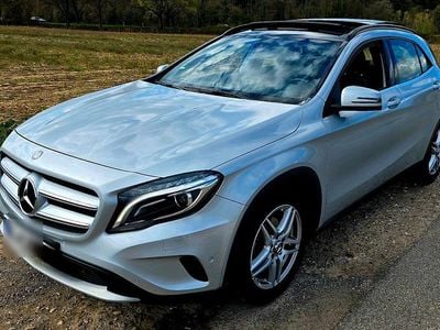 Gebraucht Mercedes GLA200 156 PS (114 kW) 2015 Silber SUV