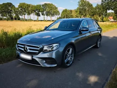 Gebraucht Mercedes E220 AMG line 194 PS (142 kW) 2018 Grau Kombi