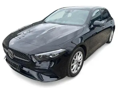 Gebraucht Mercedes A250 AMG line 163 PS (119 kW) 2023 Schwarz Kleinwagen