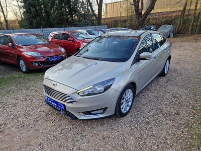 Gebraucht Ford Focus 125 PS (91 kW) 2016 Grau Limousine