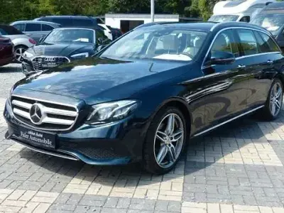 Gebraucht Mercedes E200 150 PS (110 kW) 2017 Kallaitgrün Kombi