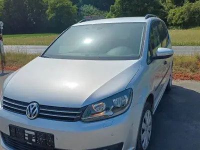 Gebraucht VW Touran Life 140 PS (102 kW) 2014 Silber Van / Kleinbus