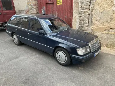Gebraucht Mercedes 230 132 PS (97 kW) 1989 Blau Limousine