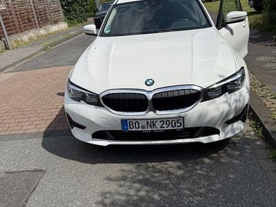 BMW 330e