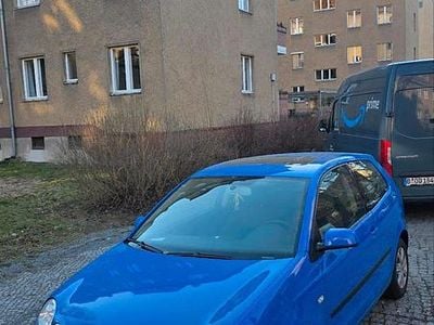 Gebraucht VW Polo 60 PS (44 kW) 2003 Blau Kleinwagen
