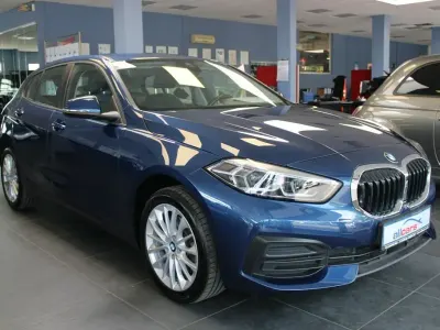 Gebraucht BMW 118 Advantage 136 PS (100 kW) 2023 Blau Kleinwagen