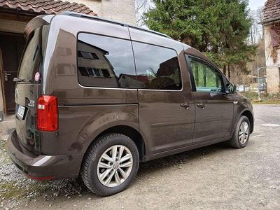 Gebraucht VW Caddy Comfortline 102 PS (75 kW) 2015 Braun Van / Kleinbus