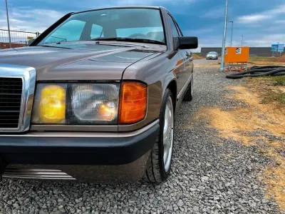 Gebraucht Mercedes 190 1985 Braun Limousine