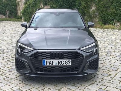 Gebraucht Audi A3 S-Line 190 PS (139 kW) 2023 Grau Limousine