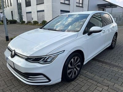 Gebraucht VW Golf VIII Active 110 PS (80 kW) 2021 Weiß Limousine