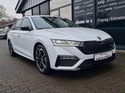 Weiß Gebraucht 2022 Skoda Octavia RS Kombi | 20.490 € (Guter Preis)