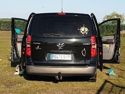 Hyundai H-1