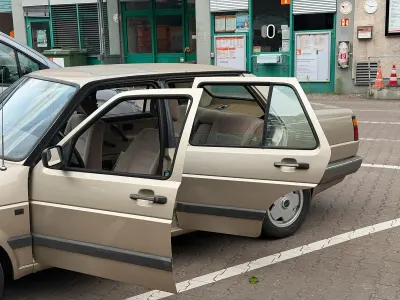 Gebraucht VW Jetta 90 PS (66 kW) 1989 Gold Limousine