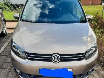 Gebraucht VW Touran Highline 150 PS (110 kW) 2012 Gold Van / Kleinbus