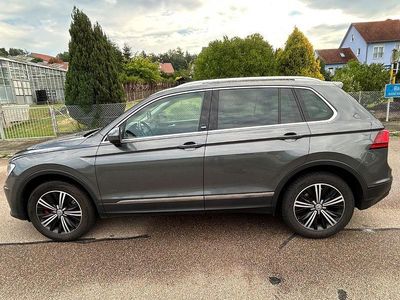 Grau Gebraucht 2017 VW Tiguan Sound SUV | 16.500 € (Etwas zu teuer)