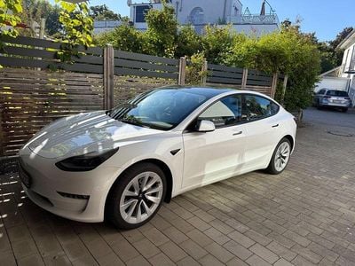 Weiß Gebraucht 2023 Tesla Model 3 Limousine | 31.600 € (Fairer Preis)